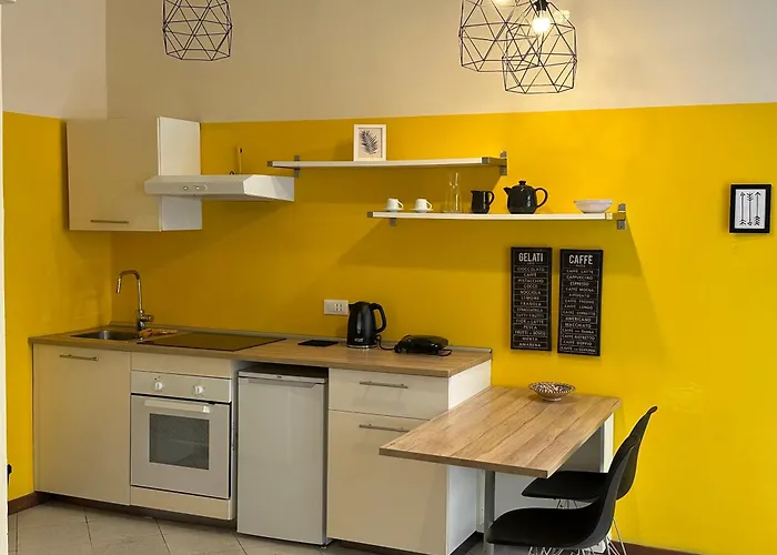 Station West - 5 Terre Специя